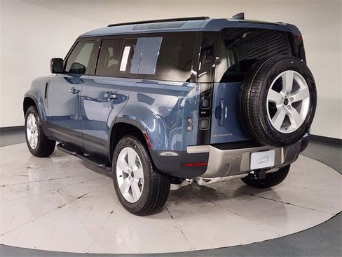 Used 2026 Land Rover Defender 110 S image 6