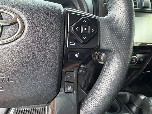 Used 2020 Toyota 4Runner Venture w/ Moonroof Package AWD/4WD image 27