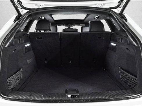 Certified 2025 Audi Q5 2.0T Premium Plus w/ Premium Plus Package image 6