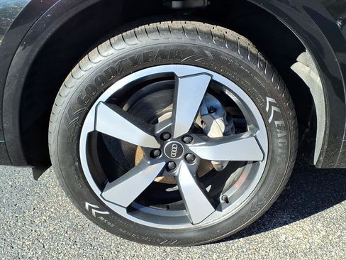 Used 2022 Audi Q5 2.0T Premium Plus image 6