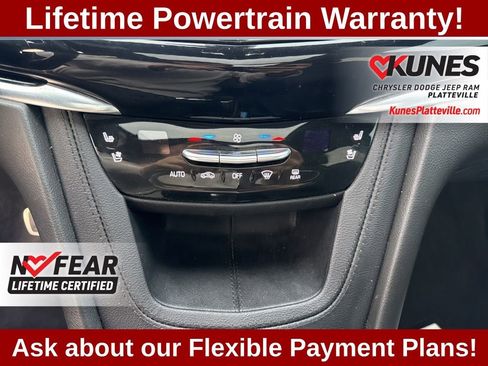 Used 2024 Cadillac XT6 Sport w/ Technology Package AWD/4WD image 29