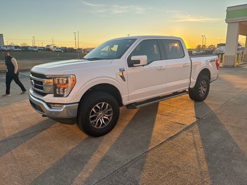 Used 2021 Ford F150 Lariat w/ Tow Technology Package image 5