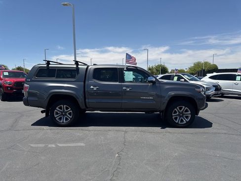 Used 2016 Toyota Tacoma Limited w/ Towing Package AWD/4WD image 4