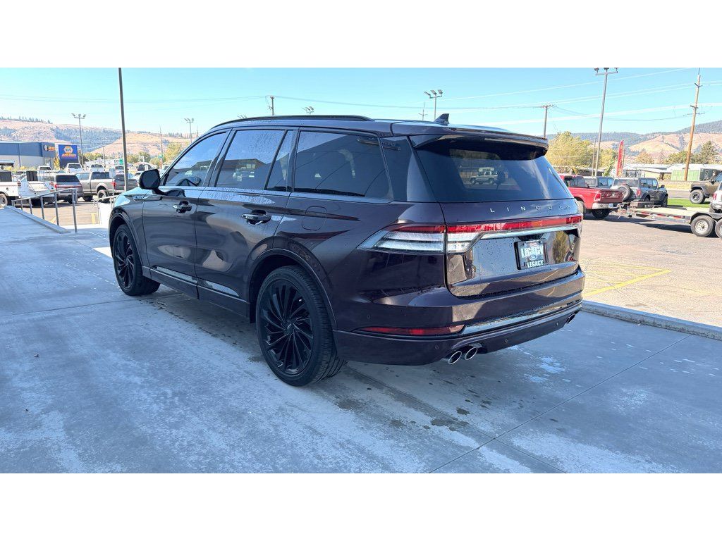 Used 2023 Lincoln Aviator Reserve w/ Equipment Group 201A RWD image 5