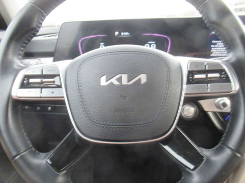 Used 2024 Kia Telluride LX image 19