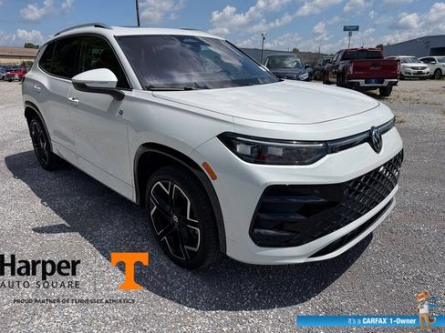 Used 2025 Volkswagen Tiguan SEL R-Line AWD/4WD image 7