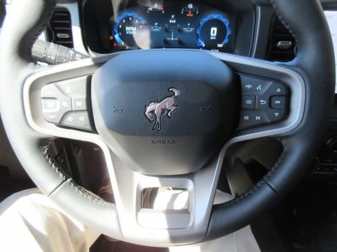 New 2025 Ford Bronco Badlands image 34