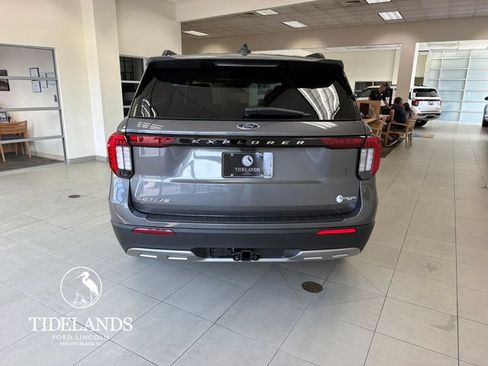New 2026 Ford Explorer Active w/ Active Comfort Package RWD image 7