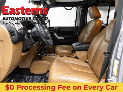 Used 2017 Jeep Wrangler Unlimited Sahara w/ Max Tow Package AWD/4WD image 14