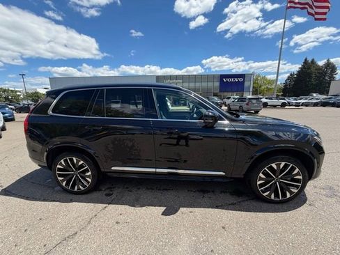 Used 2026 Volvo XC90 B6 Plus w/ Protection Package Premier AWD/4WD image 5