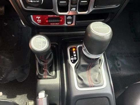 Used 2020 Jeep Gladiator Rubicon AWD/4WD image 27