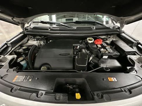 Used 2015 Ford Explorer XLT w/ Equipment Group 201B image 26