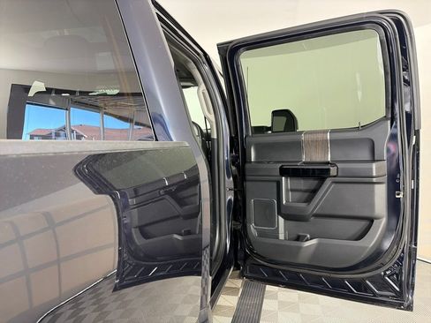 Used 2021 Ford F250 Lariat w/ Lariat Ultimate Package AWD/4WD image 29