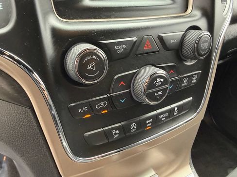 Used 2016 Jeep Grand Cherokee Laredo w/ Quick Order Package 23E AWD/4WD image 28