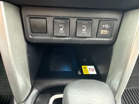 Certified 2022 Toyota Corolla Cross XLE AWD/4WD image 25