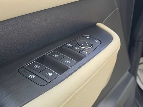 Used 2025 Nissan Armada Platinum Reserve AWD/4WD image 20