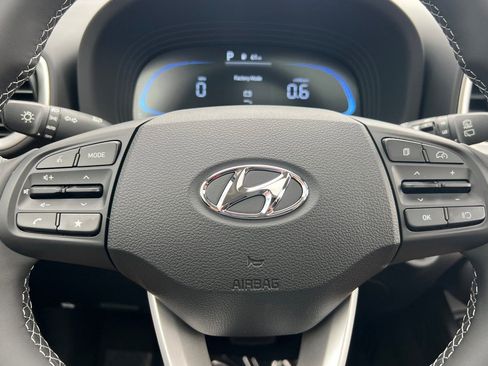 New 2025 Hyundai Venue SEL FWD image 26