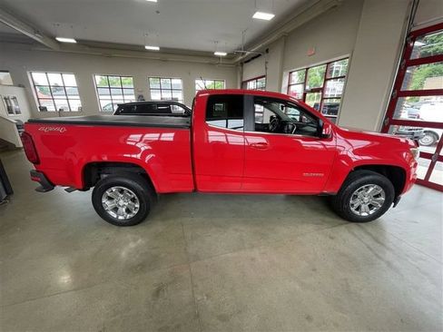 Used 2017 Chevrolet Colorado LT w/ LT Convenience Package AWD/4WD image 8