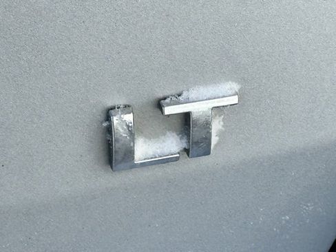 Used 2020 Chevrolet Trax LT w/ LT Convenience Package image 3