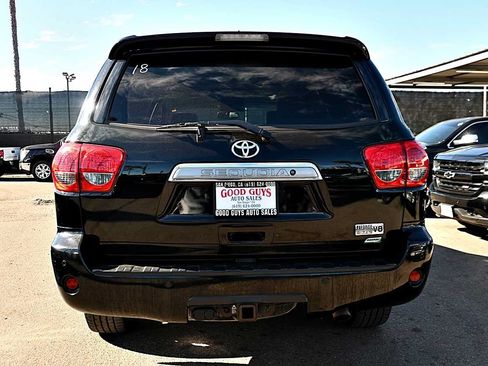 Used 2013 Toyota Sequoia Platinum AWD/4WD image 6