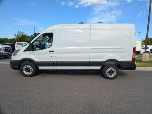 New 2026 Ford Transit 250 148 Medium Roof RWD image 7