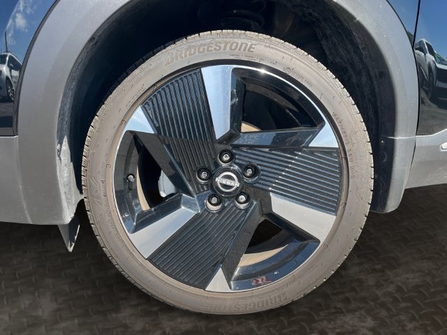 Certified 2026 Nissan Kicks SR w/ Cold Weather Package AWD/4WD image 10