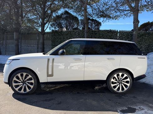 New 2026 Land Rover Range Rover SE image 8
