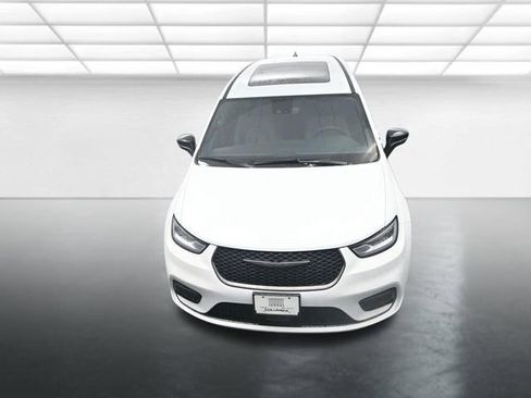 New 2026 Chrysler Pacifica Select image 11