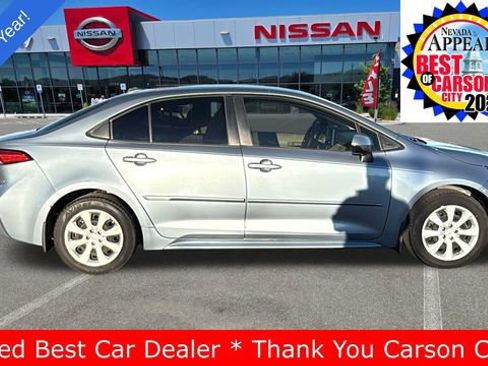 Used 2022 Toyota Corolla LE image 2