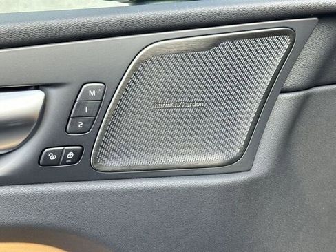 New 2024 Volvo XC60 T8 Ultimate w/ Protection Package Premier image 16