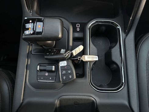 Certified 2023 GMC Sierra 1500 AT4 w/ Technology Package image 16