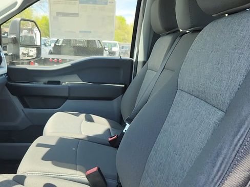New 2025 Ford F550 4x4 Crew Cab Super Duty image 19