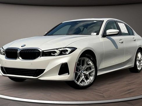 Used 2025 BMW 330i Sedan RWD image 3