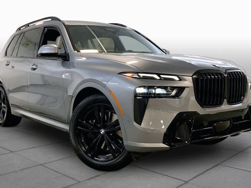 Used 2026 BMW X7 xDrive40i w/ M Sport Package AWD/4WD image 2