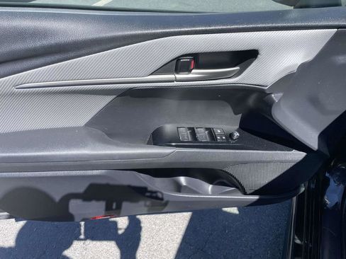 Used 2025 Toyota Camry SE FWD image 27