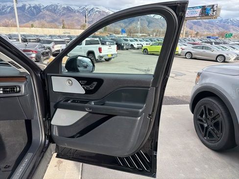 Used 2025 Lincoln Aviator Reserve w/ Equipment Group 201A image 36
