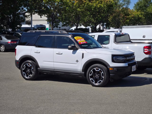 Certified 2023 Ford Bronco Sport Outer Banks AWD/4WD image 6