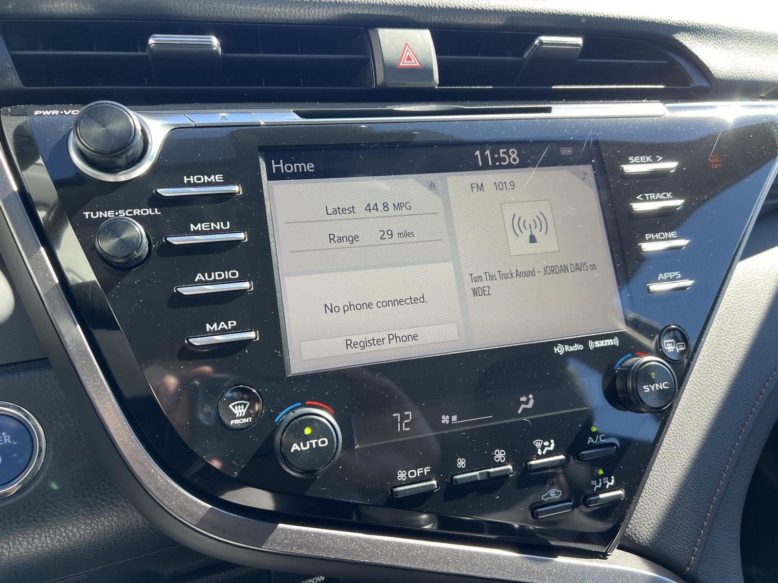 Used 2019 Toyota Camry XLE FWD image 8