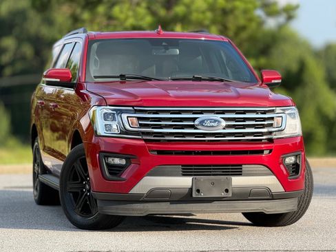 Used 2020 Ford Expedition XLT w/ Equipment Group 201A RWD image 4