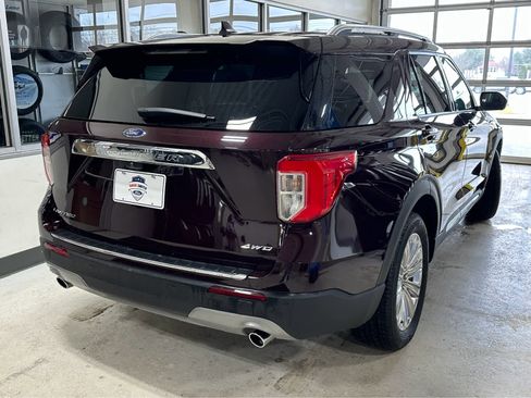 Used 2023 Ford Explorer Limited w/ Equipment Group 301A image 8