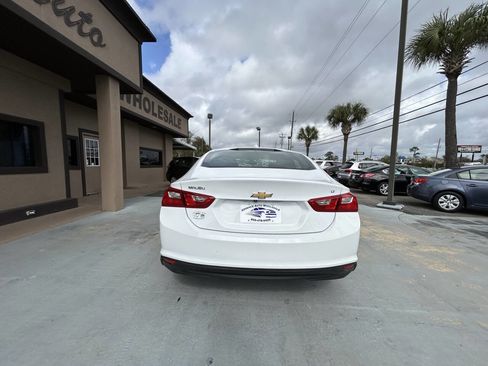 Used 2016 Chevrolet Malibu LT w/ Leather Package image 4