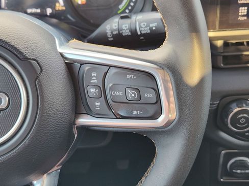 Used 2024 Jeep Wrangler Unlimited Sahara AWD/4WD image 38