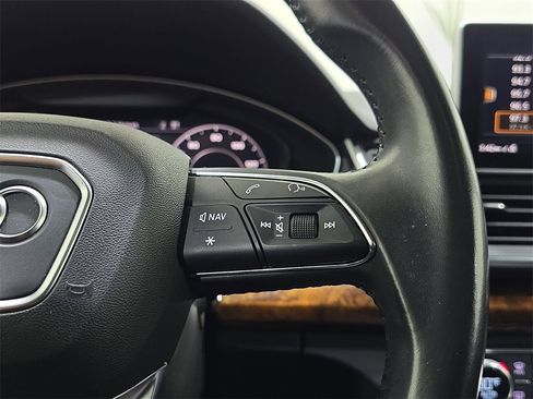 Used 2018 Audi Q5 2.0T Premium Plus w/ Premium Plus Package image 19