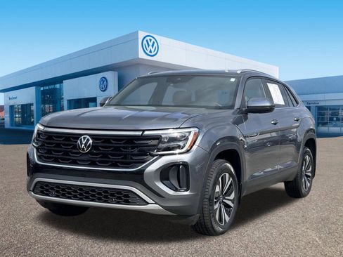 Used 2024 Volkswagen Atlas Cross Sport SE AWD/4WD image 3