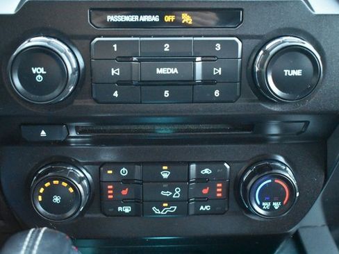 Used 2018 Ford F150 XLT w/ Equipment Group 302A Luxury image 33