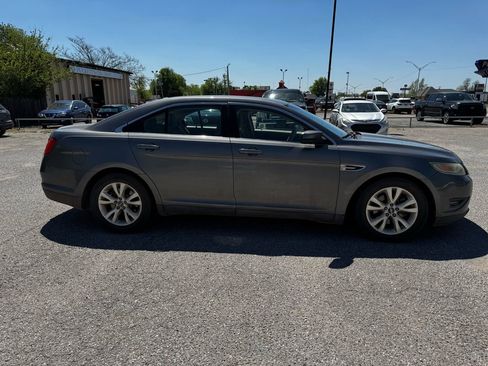 Used 2011 Ford Taurus SEL w/ 201A Rapid Spec Order Code image 7