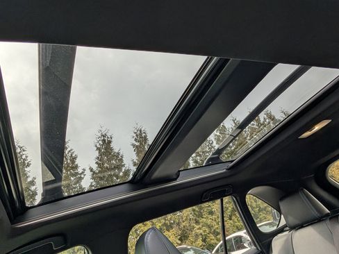 Used 2022 Toyota RAV4 XSE image 19