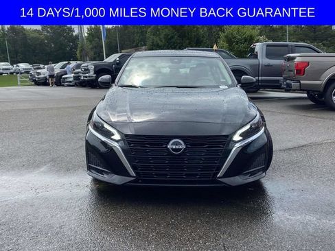 Used 2024 Nissan Altima 2.5 SV w/ SV Premium Package FWD image 6