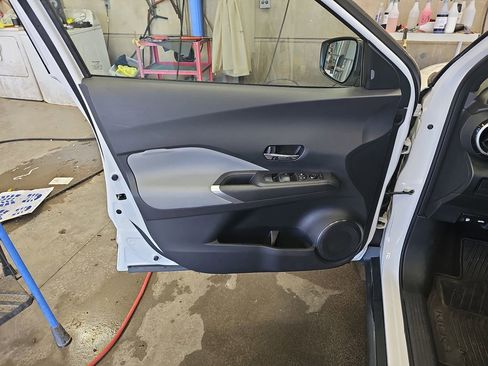 Used 2022 Nissan Kicks SR w/ Premium Package FWD image 25