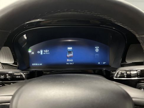 Used 2023 Lincoln Corsair AWD w/ Equipment Group 101A image 18